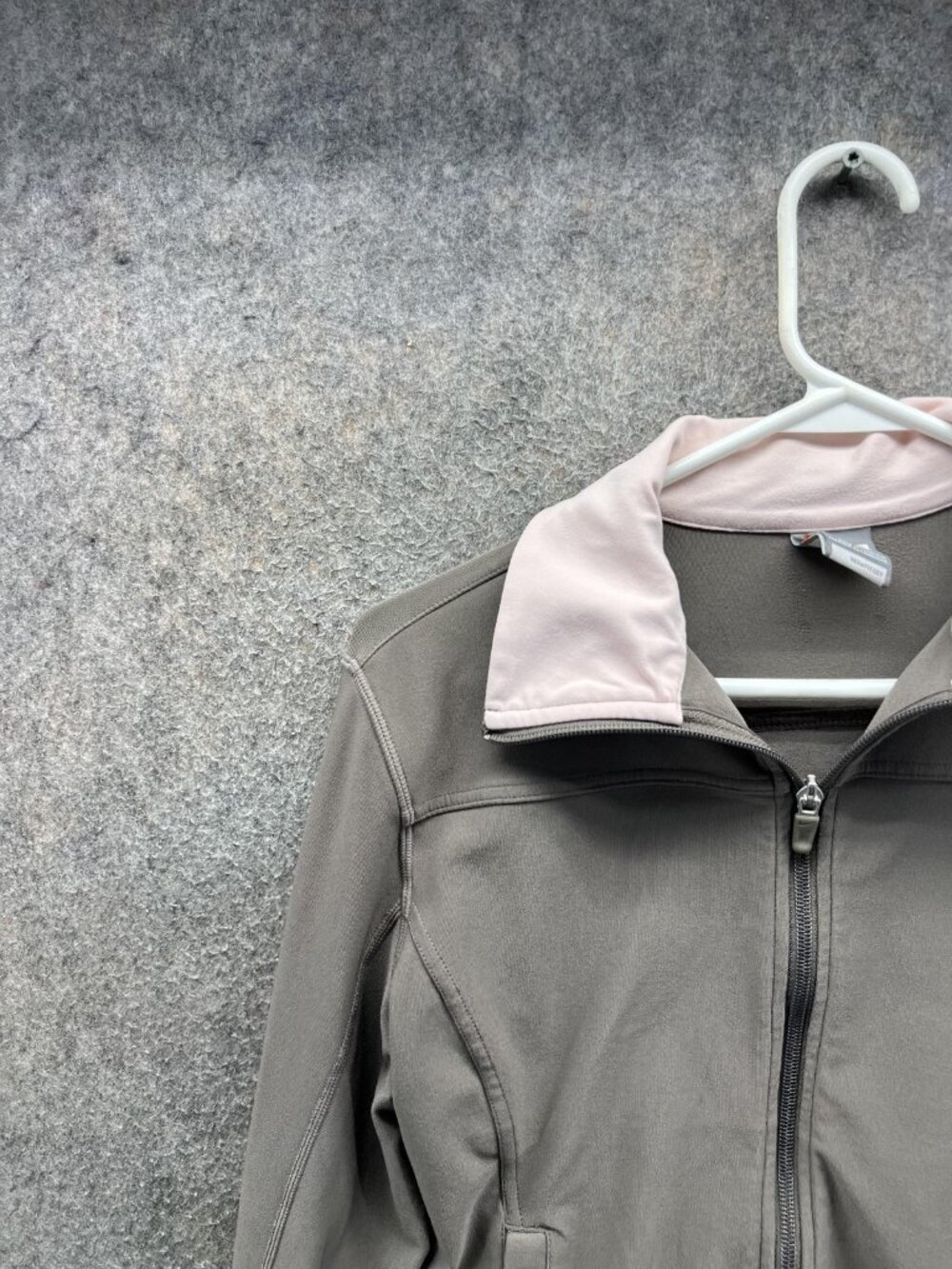 Nike Jacket Womens Medium Gray Pink FitDry Full Zip Track Running Sport Athletic - Picture 6 of 10